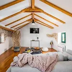 Vila Stone Paula By Istrabook Bicici