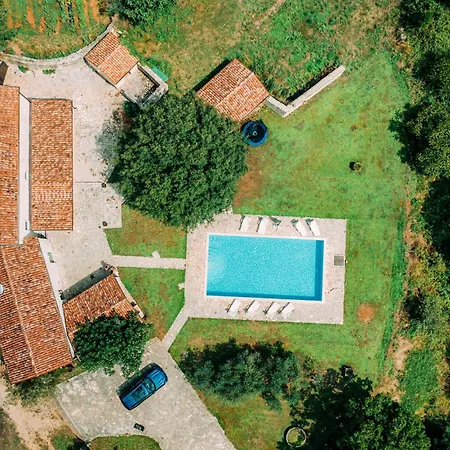 Vila Stone Paula By Istrabook Bicici