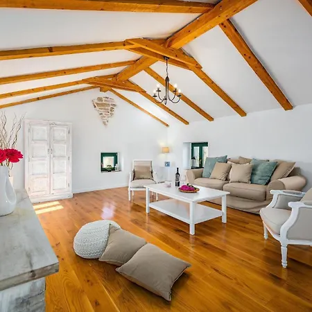 Stone Paula By Istrabook *