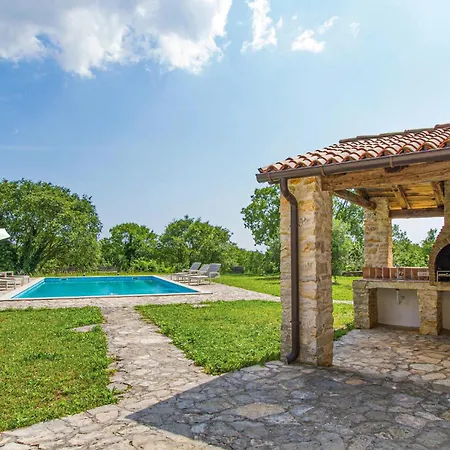 Vila Stone Paula By Istrabook *