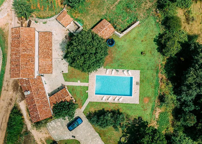 Villa Stone Paula By Istrabook Bicici
